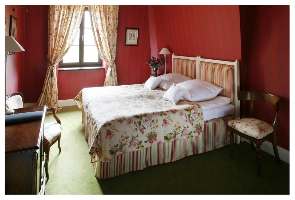 Hotel Dwór Kościuszko Kraków Pokój zdjęcie A room at the hotel