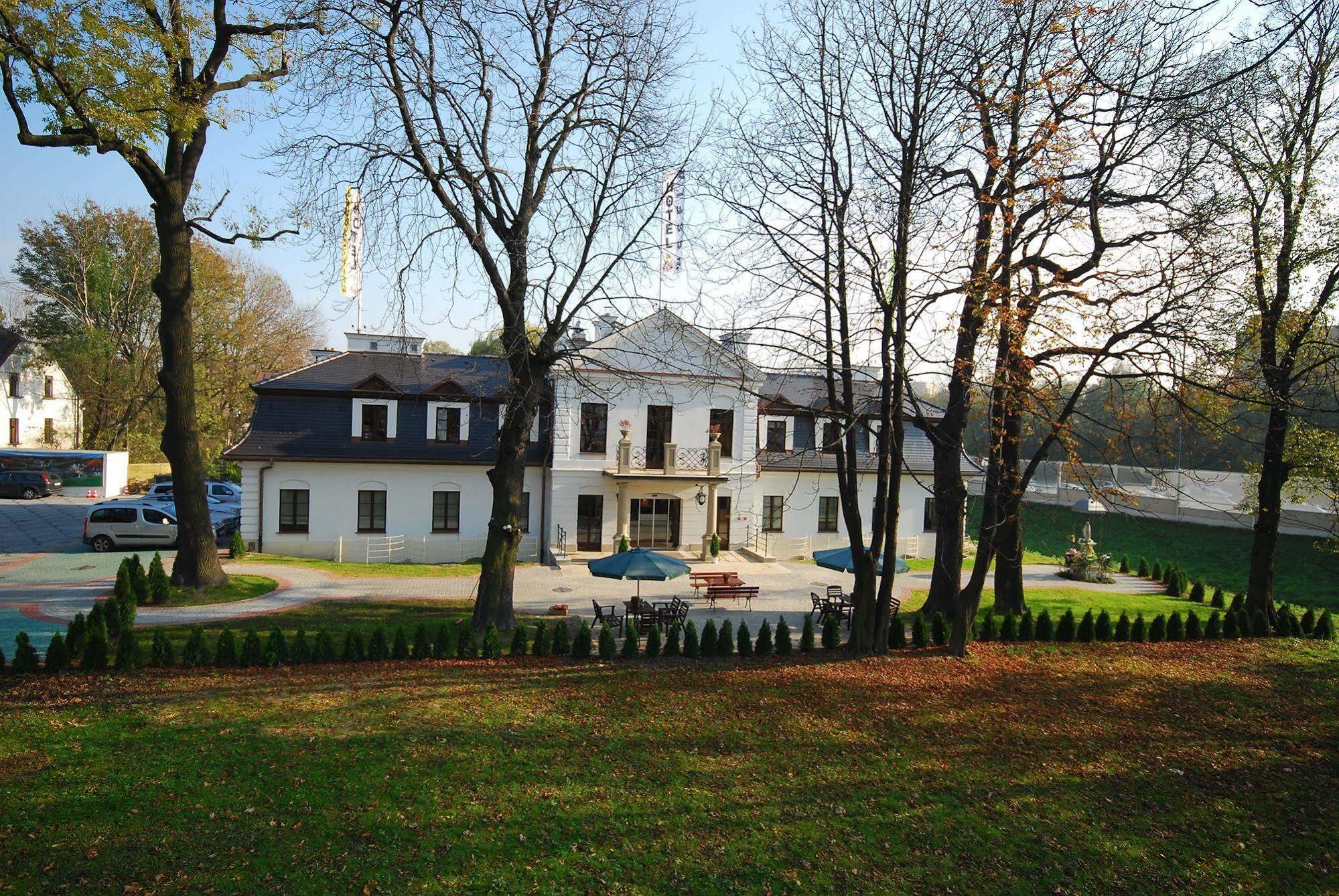 Hotel Dwór Kościuszko Kraków Zewnętrze zdjęcie The manor house of the former estate