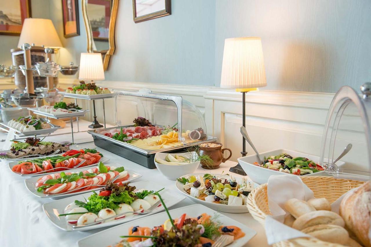 Hotel Dwór Kościuszko Kraków Zewnętrze zdjęcie A buffet